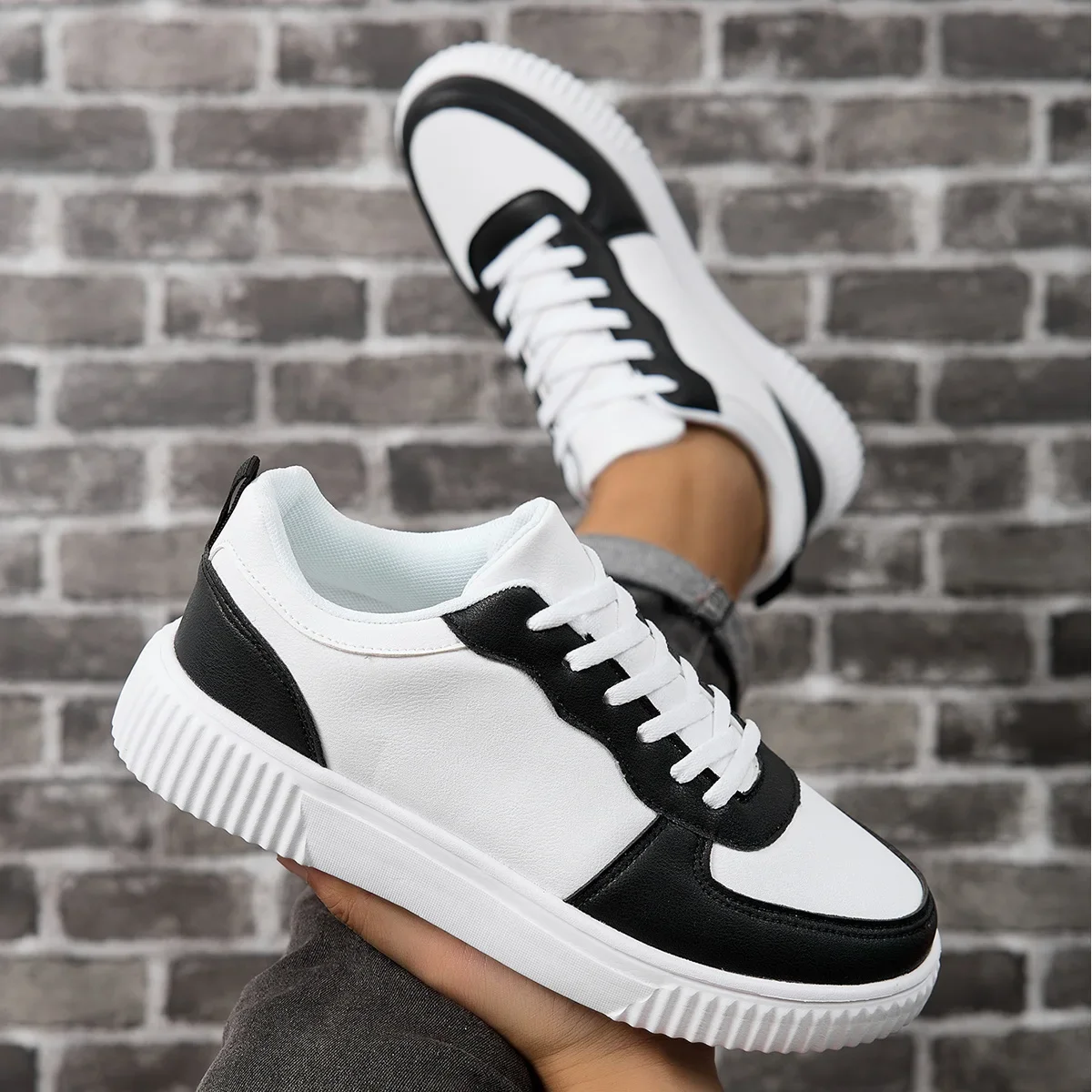 New Man Sneakers Fashion Skateboard Shoes Lightweight Casual Sneaker Outdoor Walking Shoes Couples Footwear Classic Black White - Image 4